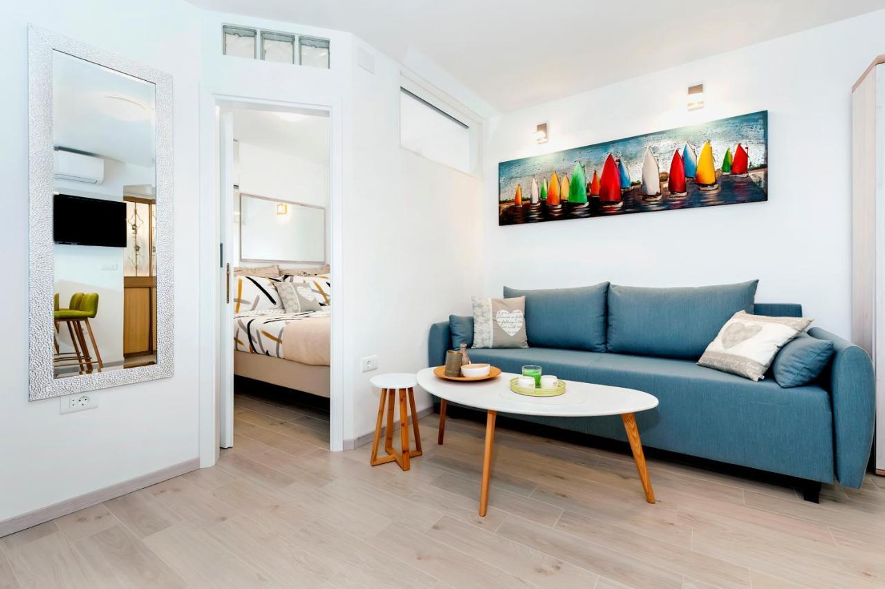 Apartment Amici With Terrace In Center Of Rovinj Exterior foto